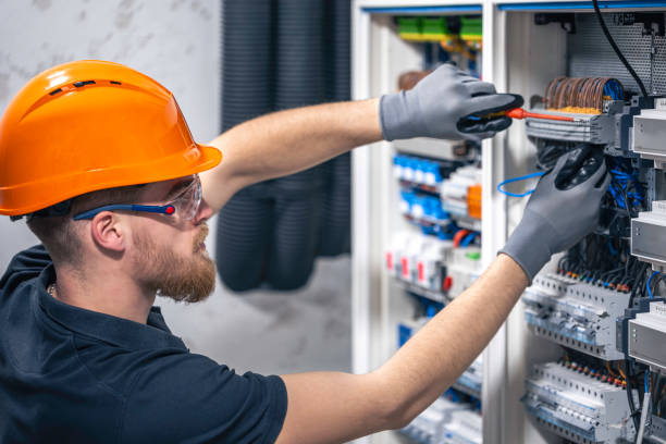 Best Electrician Near Me  in Blue Hills, CT